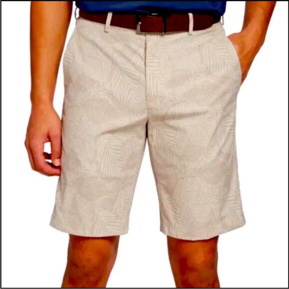NWT Walter Hagen Perfect 11 Flat Front 10” Inseam Golf Shorts Leaves Print - Picture 1 of 7